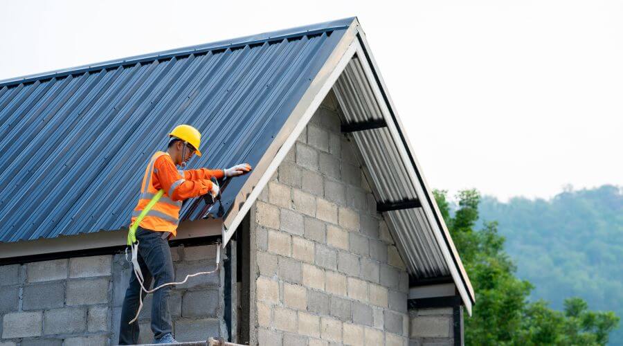 Professional emergency roofing services services in West Mclean